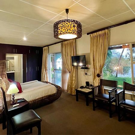 Protea Hotel By Marriott Zambezi River Lodge Katima Mulilo Exteriör bild