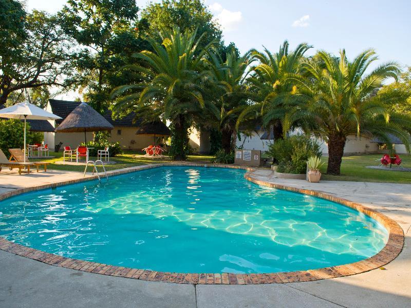 Protea Hotel By Marriott Zambezi River Lodge Katima Mulilo Exteriör bild